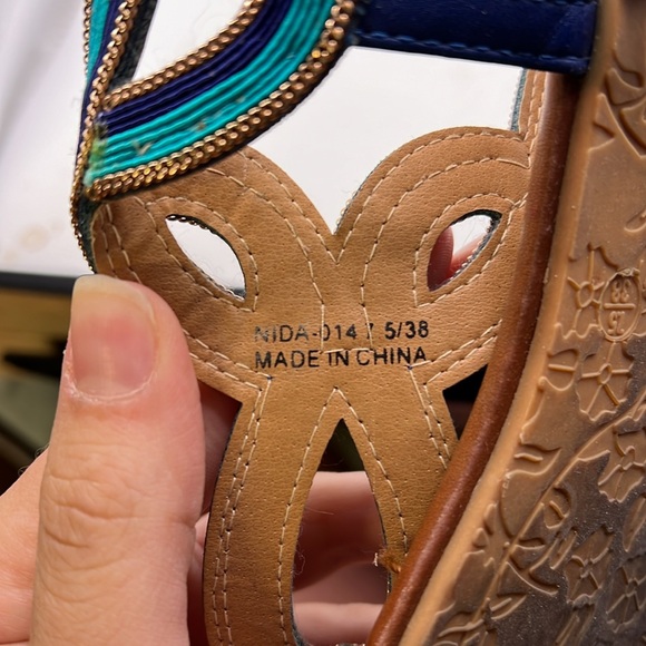 CL By Laundry Nida Sandals Thongs Shoes Peacock Braided Blue Gold Womens 7.5 - Picture 8 of 15